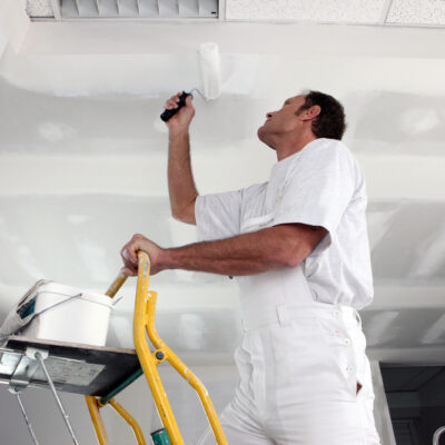 Peinture mur et plafond : les pièges à éviter