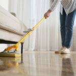 Conseils pratiques pour l’entretien et le nettoyage des parquets en bois massif