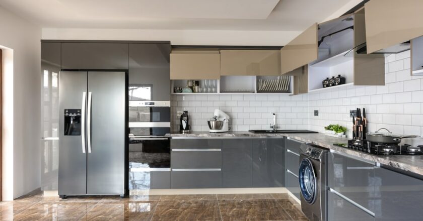 Bien choisir la finition de son carrelage : entre mat, brillant et poli pour chaque espace