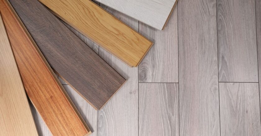 Quel revêtement choisir : semi-massif, stratifié ou vinyle pour son parquet ?